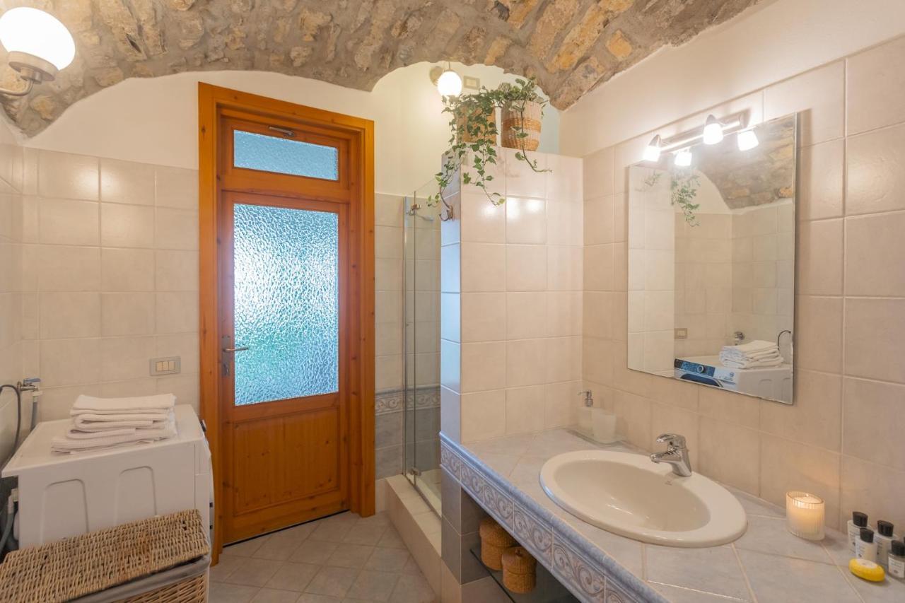 Simons Apartment With Amazing View By Rent All Como بْليفيو المظهر الخارجي الصورة